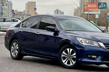 Седан Honda Accord 2014 в Киеве