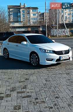 Седан Honda Accord 2013 в Здолбунове