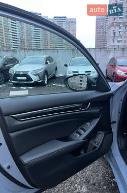 Седан Honda Accord 2022 в 