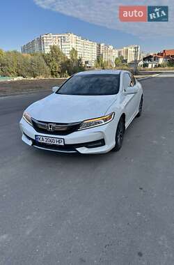 Купе Honda Accord 2016 в Києві