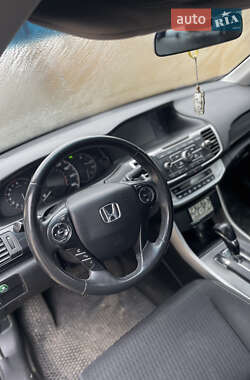 Седан Honda Accord 2015 в 