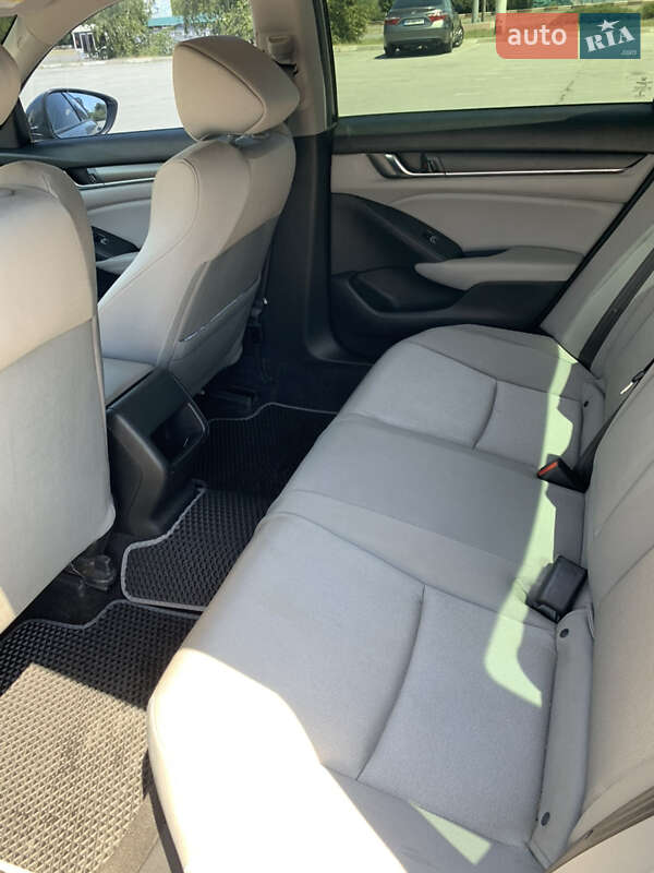 Седан Honda Accord 2018 в Запорожье