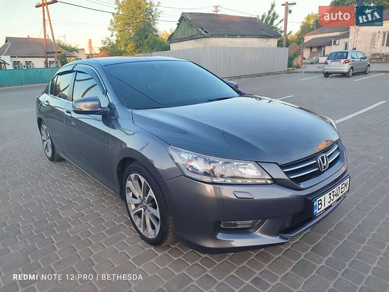 Седан Honda Accord 2013 в Кременчуці