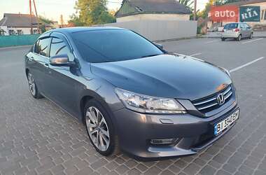 Седан Honda Accord 2013 в Кременчуці