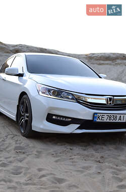 Седан Honda Accord 2017 в Днепре