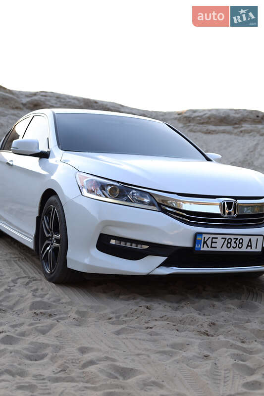 Седан Honda Accord 2017 в Дніпрі