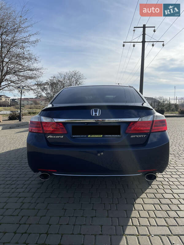 Седан Honda Accord 2013 в Одесі