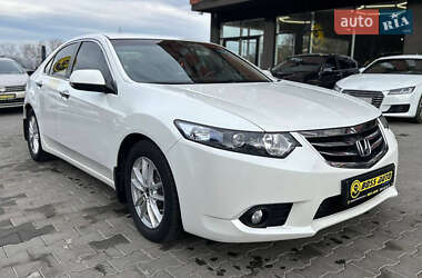 Седан Honda Accord 2012 в Чернівцях