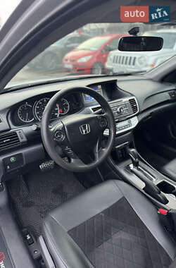 Седан Honda Accord 2014 в Чернігові