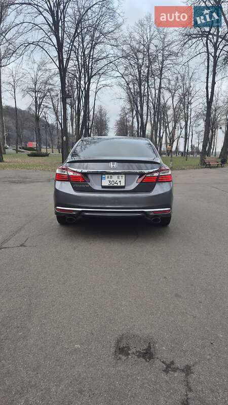 Седан Honda Accord 2016 в Киеве