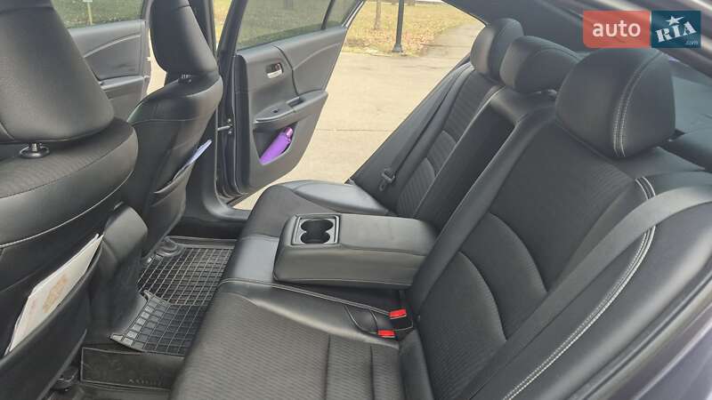 Седан Honda Accord 2016 в Киеве