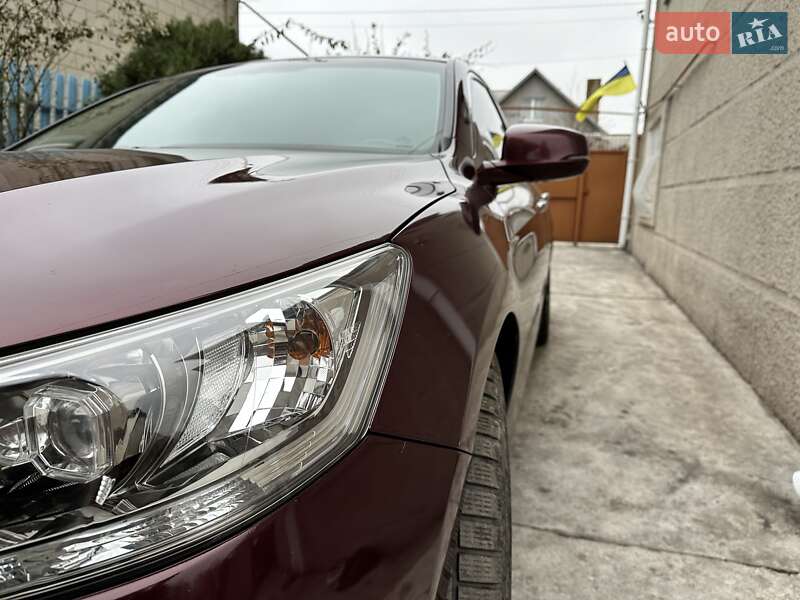 Седан Honda Accord 2013 в Каменском