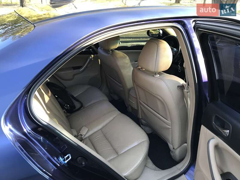 Седан Honda Accord 2005 в Першотравенську