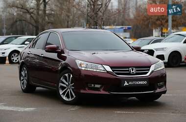 Седан Honda Accord 2013 в Києві