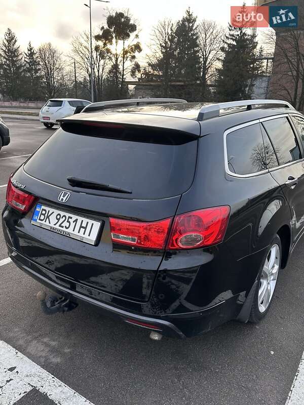 Универсал Honda Accord 2010 в Ровно
