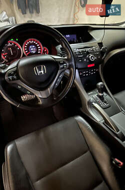 Седан Honda Accord 2010 в Умани