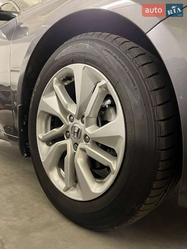 Седан Honda Accord 2018 в Ужгороді