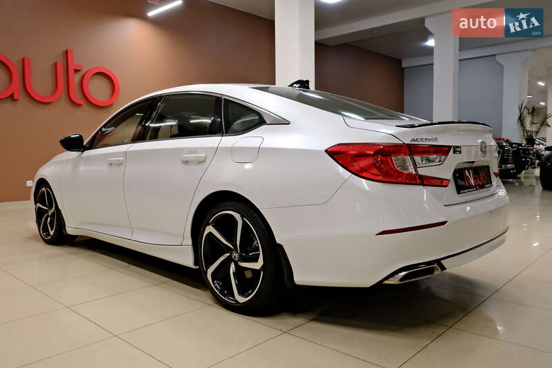 Седан Honda Accord 2023 в Одессе
