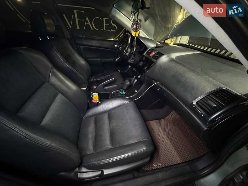 Седан Honda Accord 2003 в Києві