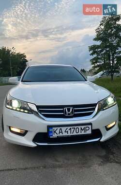 Седан Honda Accord 2013 в Києві