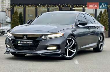 Седан Honda Accord 2018 в Киеве