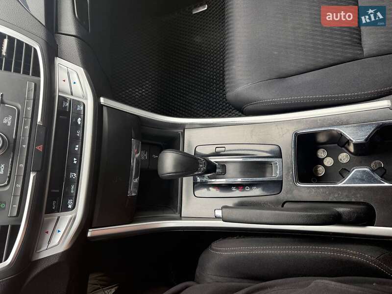Седан Honda Accord 2013 в Чернигове