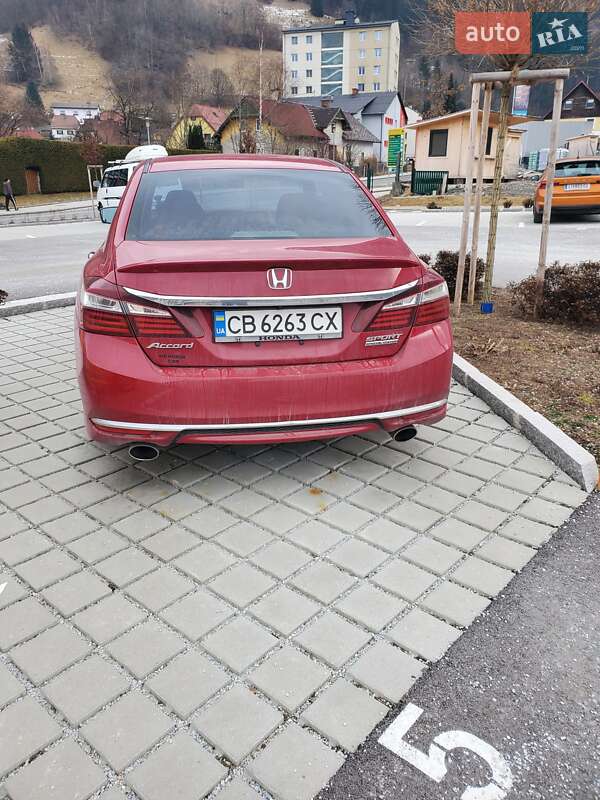 Седан Honda Accord 2016 в Бобровице