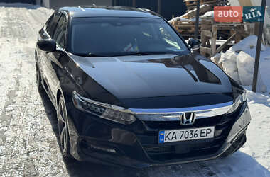 Седан Honda Accord 2018 в Киеве