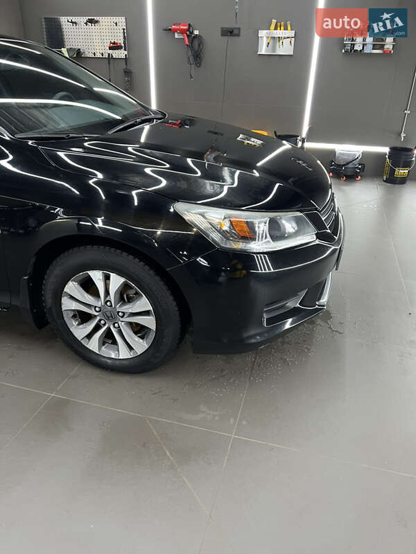 Седан Honda Accord 2014 в Ужгороді