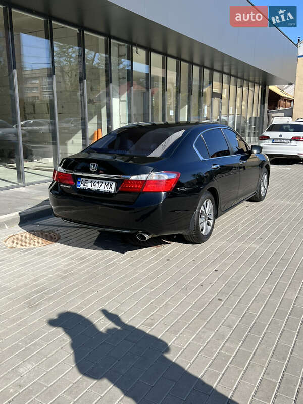 Седан Honda Accord 2014 в Ужгороді