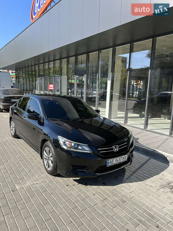 Седан Honda Accord 2014 в 