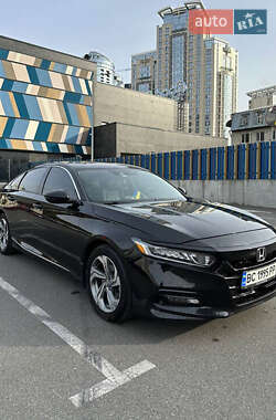 Седан Honda Accord 2019 в Киеве