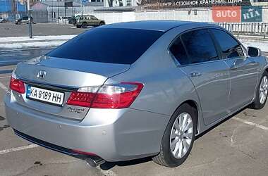 Седан Honda Accord 2013 в Києві