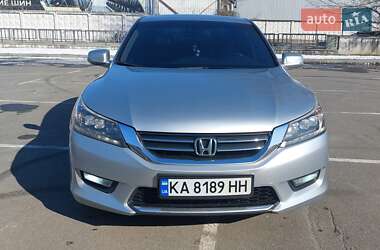 Седан Honda Accord 2013 в Києві