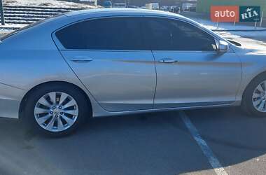 Седан Honda Accord 2013 в Києві