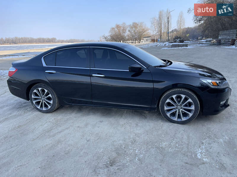 Седан Honda Accord 2014 в Черкассах
