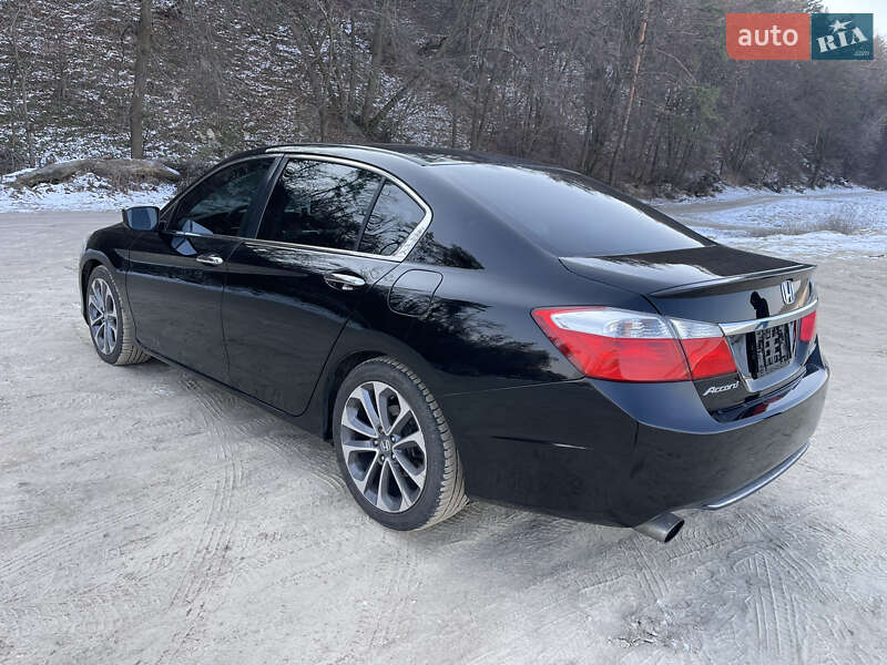 Седан Honda Accord 2014 в Черкассах