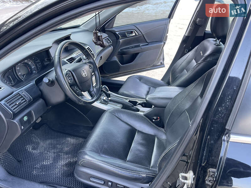 Седан Honda Accord 2014 в Черкассах