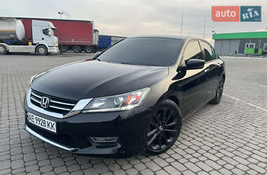 Седан Honda Accord 2014 в Новомосковске