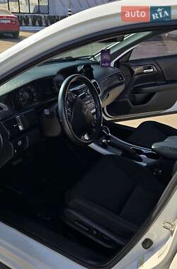 Седан Honda Accord 2014 в 