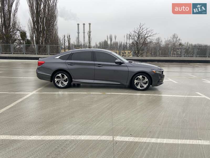 Седан Honda Accord 2018 в Києві