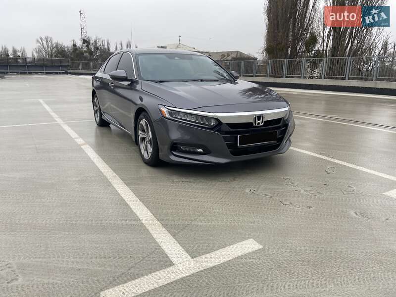 Седан Honda Accord 2018 в Києві