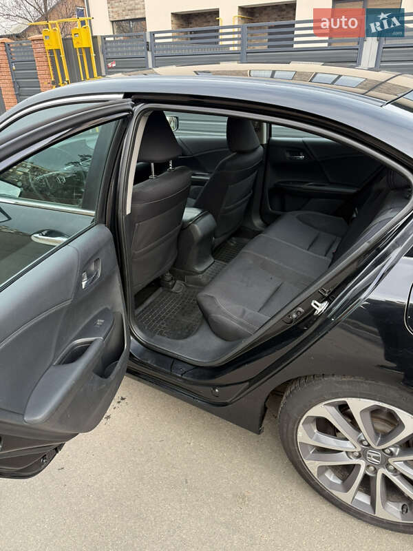 Седан Honda Accord 2014 в Києві