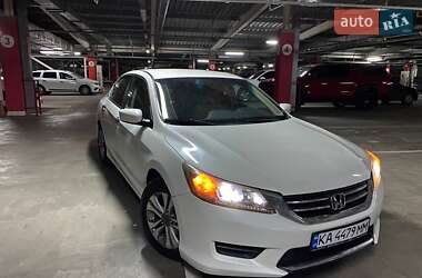 Седан Honda Accord 2012 в Киеве