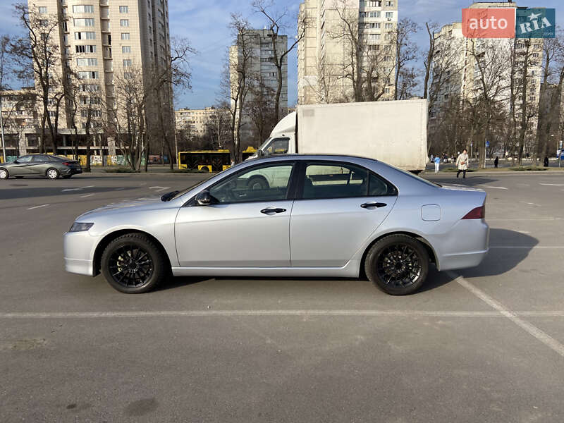Седан Honda Accord 2003 в Киеве