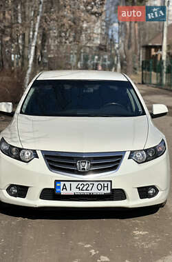 Седан Honda Accord 2011 в 