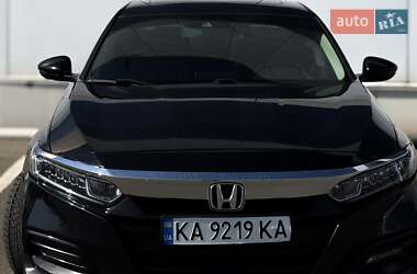 Седан Honda Accord 2018 в Киеве