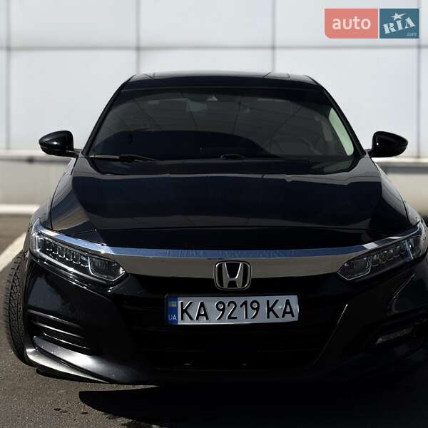 Седан Honda Accord 2018 в 