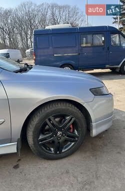 Седан Honda Accord 2004 в 