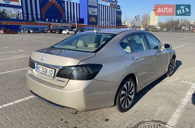 Седан Honda Accord 2014 в 